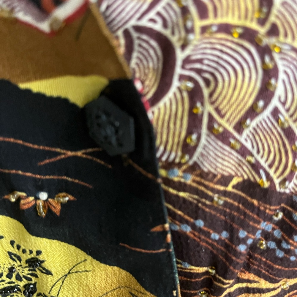 Blouse, button down NWT - Picture 4 of 13
